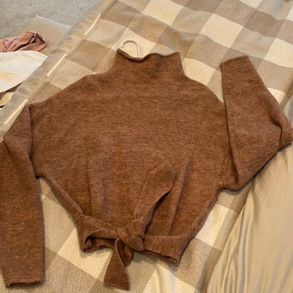 Wilfred by Aritzia wool sweater with front tie size XS - camel color